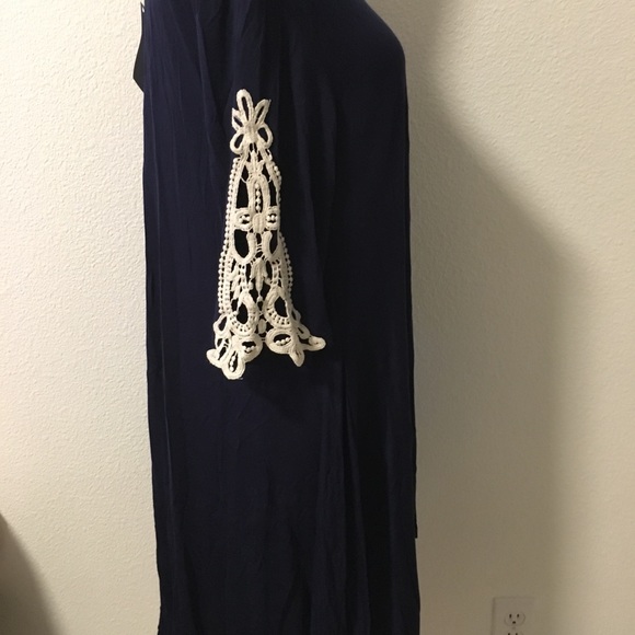 Flowy Tunic Dress with Crochet Sleeve Accents - Picture 6 of 6